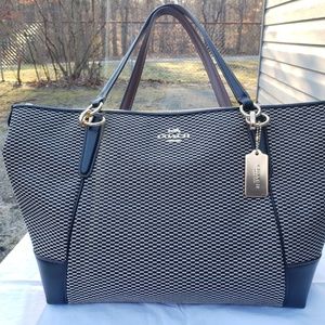 COACH LGCY JACRD AVA TOTE EUC